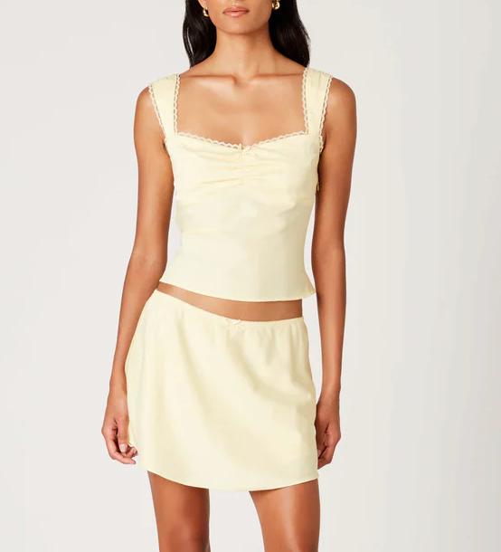 Sleeveless Lace Trim Tie Back Top